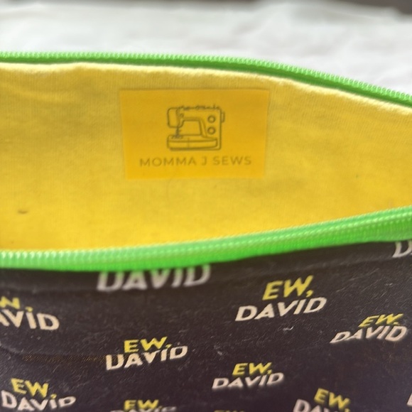 Schitts Creek theme Black and Green 'EW, DAVID' Bag - Picture 4 of 4